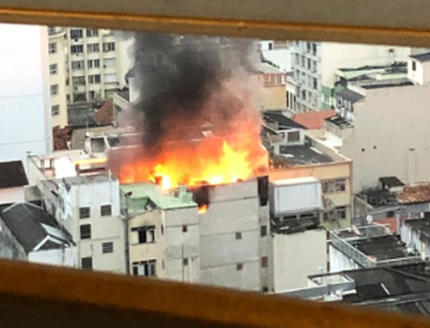 Incêndio no centro do Rio de Janeiro 