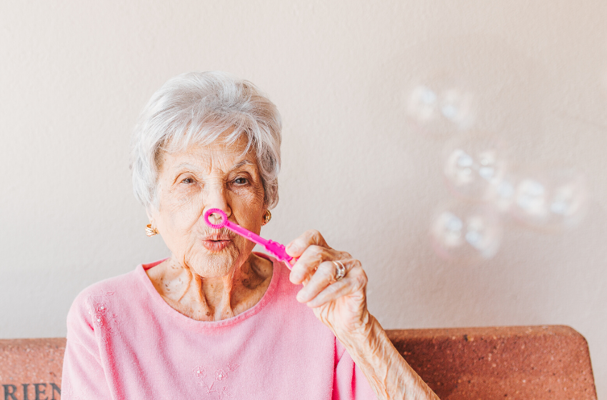 Como ajudar os idosos durante a quarentena?