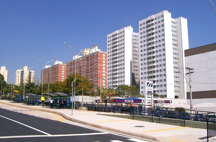 Adolescentes furtam anel de apartamento e são detidos pela Guarda em Campinas.