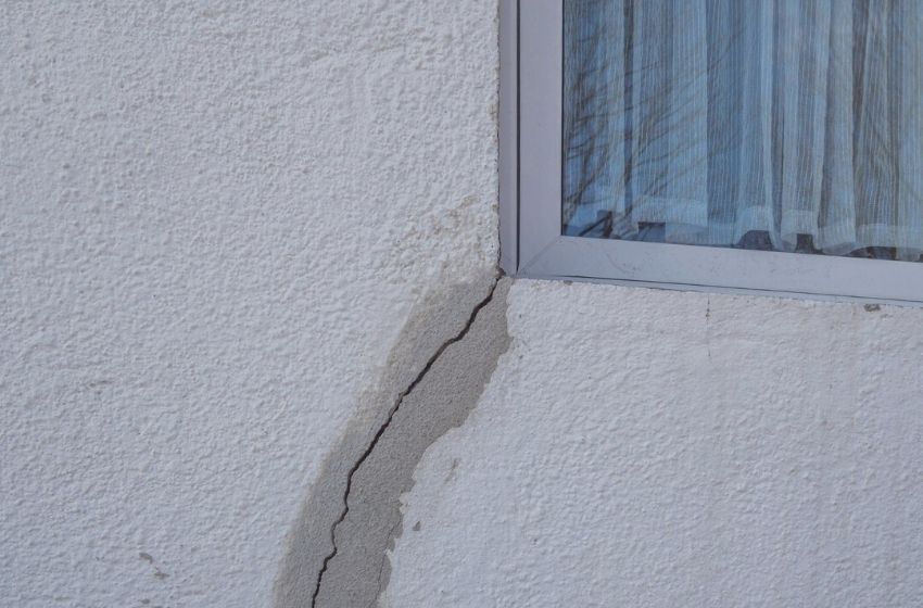 Síndico e moradores devem ter atenção com fissuras e rachaduras.