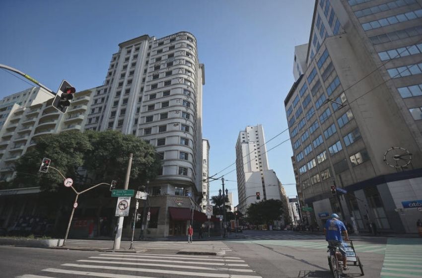 Imóveis ociosos notificados no Centro de SP pagam IPTU progressivo.