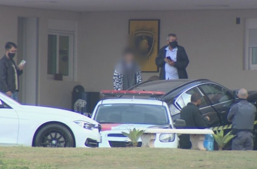 Menino de 14 anos mata o pai em condomínio de luxo em Valinhos.