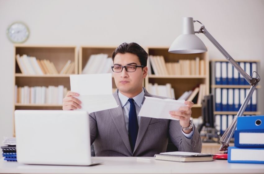 Atraso na entrega de correspondência.