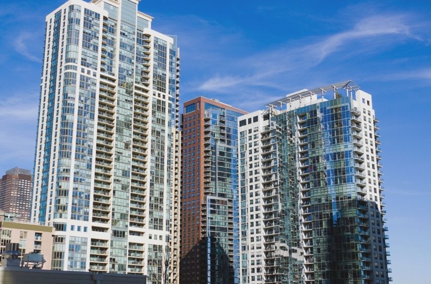 Responsabilidade civil do síndico na administração e fiscalização.