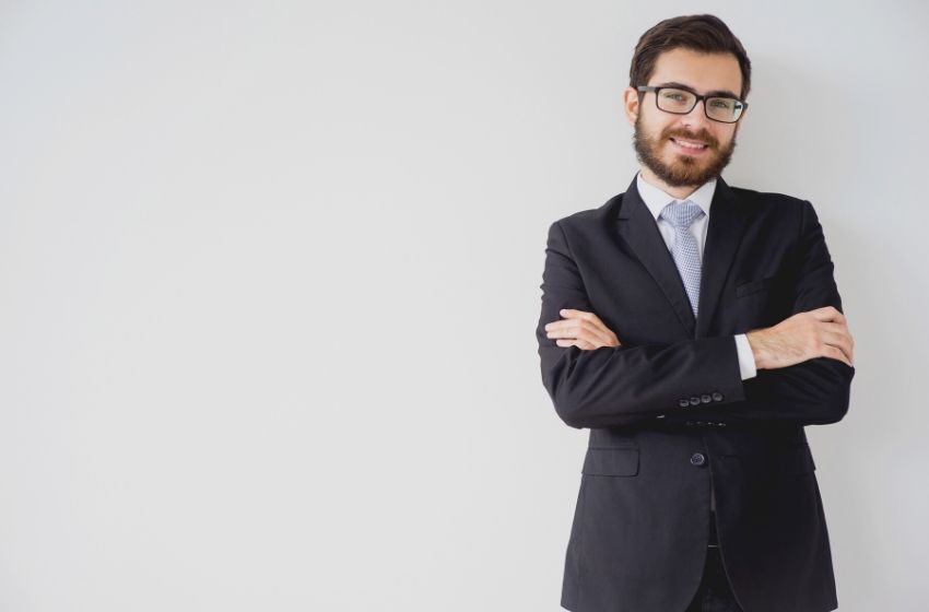 Passo a passo para contratar um síndico profissional.