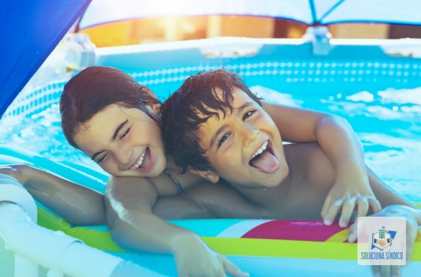 Crianças na piscina: saiba quais cuidados tomar.