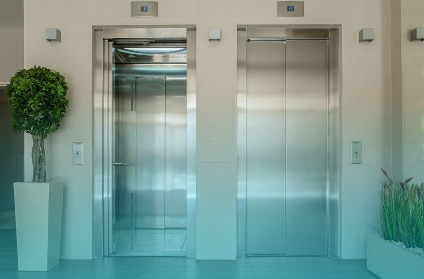 Conservação e utilização segura dos elevadores durante a época de chuvas.