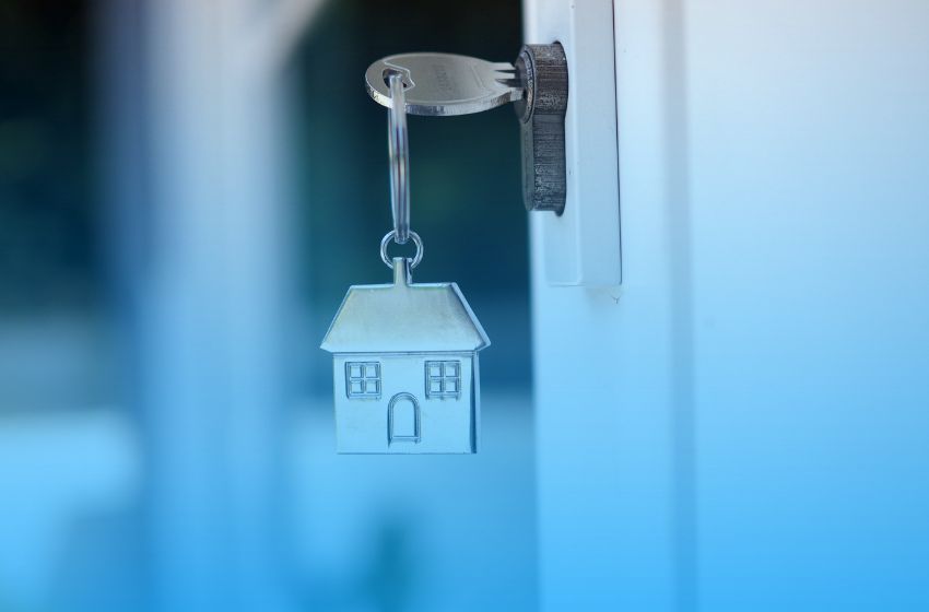 STJ define que síndico não pode impedir, de forma absoluta, acesso de proprietário ao imóvel por causa da pandemia.